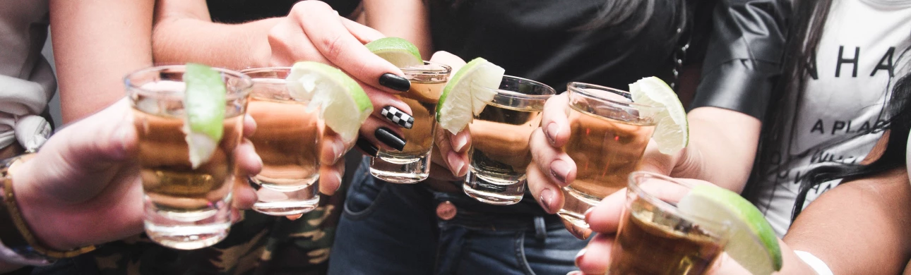 Alkohol a naše srdce: Nepřátelé, nebo spojenci?