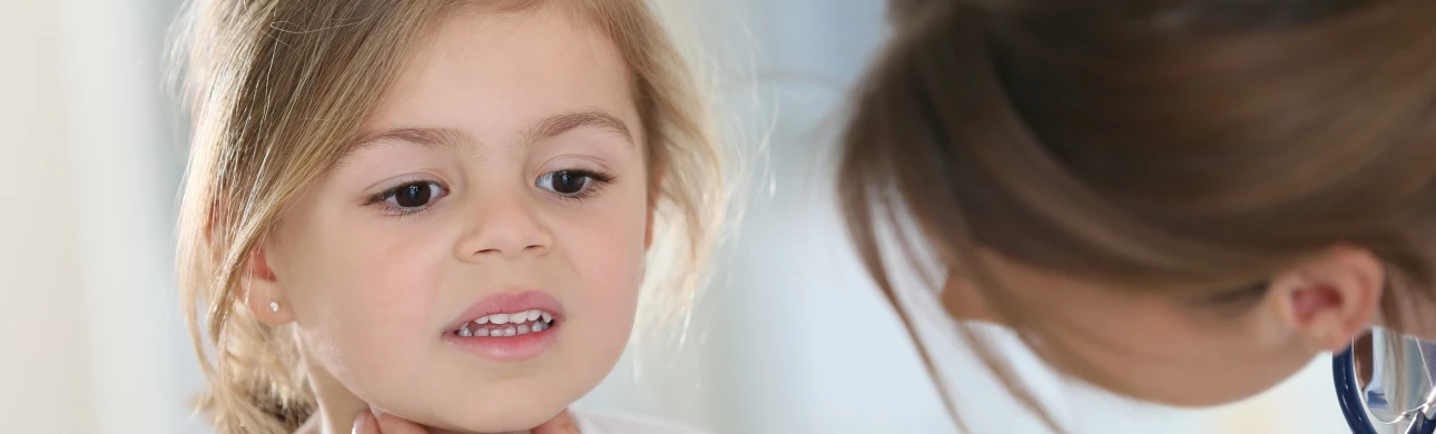 Primární imunodeficience se u dětí projevují různě, ke stanovení diagnózy pomáhá 10 varovných znaků
