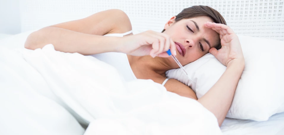 Horečka při biologické léčbě. Zvládnete ji doma, nebo musíte k lékaři?