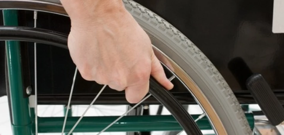 Sportující vozíčkáři: Kde pořídit speciální pomůcky?