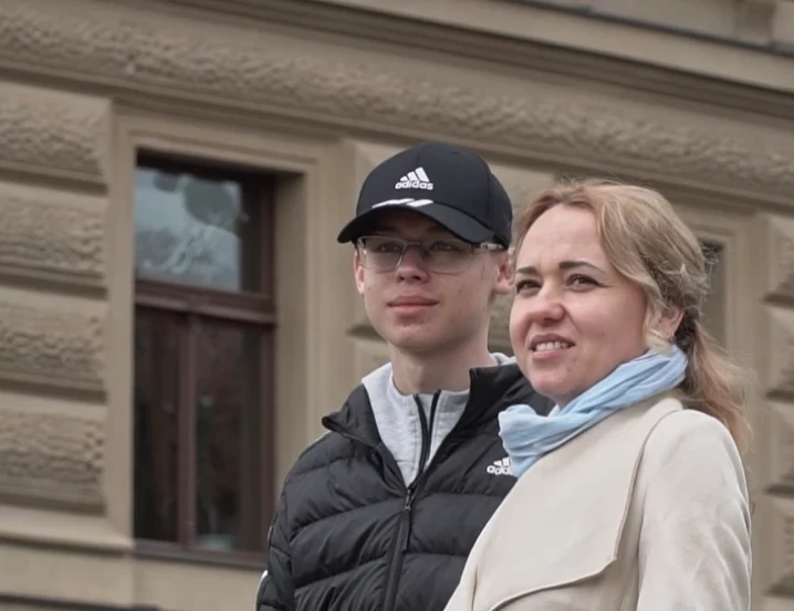 Bála jsem se zůstat s vážně nemocným synem na Ukrajině, říká Iryna